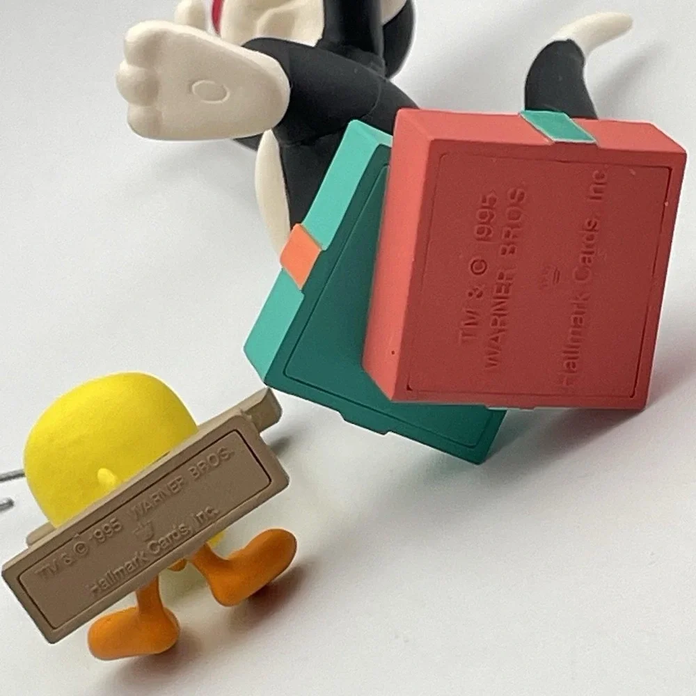 Vtg. 1995 Hallmark Looney‎ Tunes Hang Together Ornament Sylvester & Tweety 2 Pc
